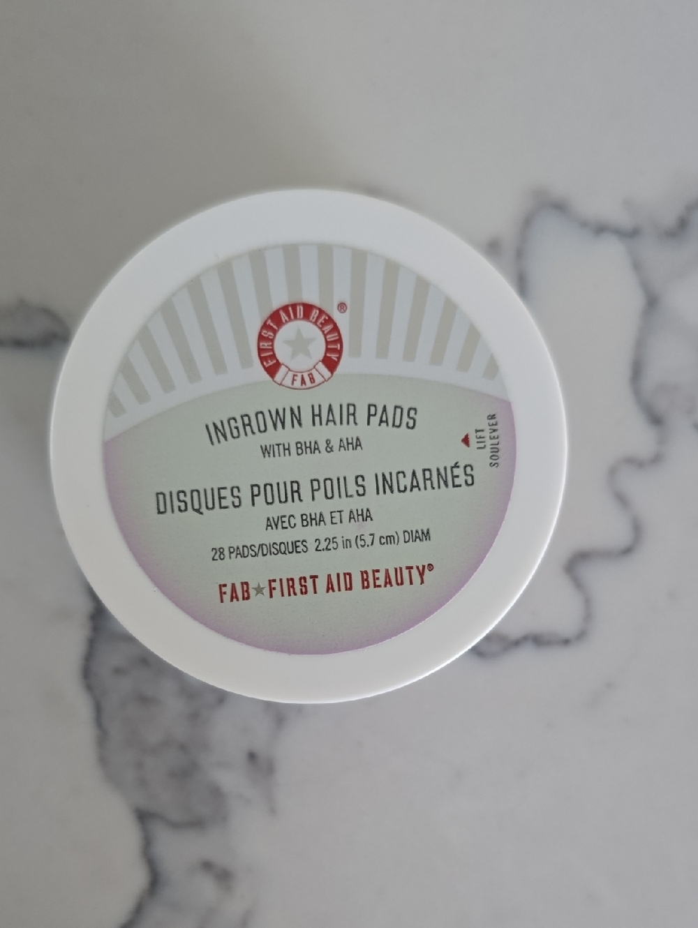 First Aid Beauty Ingrown Hair Pads - White with Pink Accent